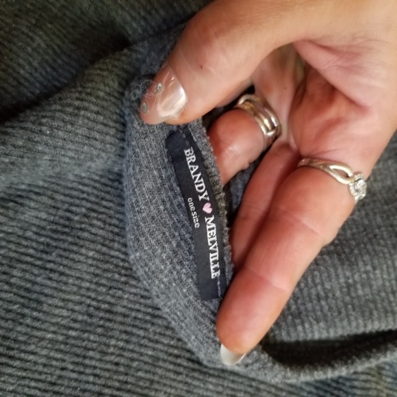 GUC, Brandy Melville open back side slit tank - Picture 7 of 8